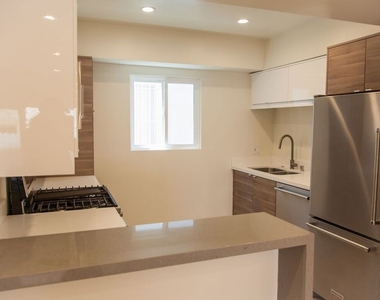 508 N Kings Road - Photo Thumbnail 13