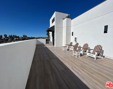 8555 Colgate Avenue - Photo Thumbnail 18