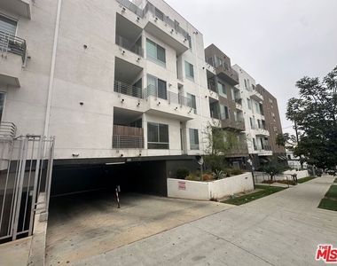 1101 S Harvard Boulevard - Photo Thumbnail 15