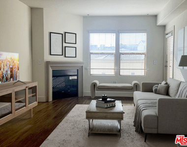 1040 E Glendon Avenue - Photo Thumbnail 3
