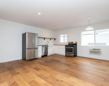 3933 Marathon Street - Photo Thumbnail 2