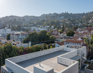 8210 Fountain Avenue - Photo Thumbnail 29
