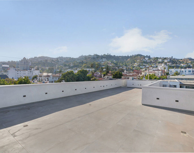8210 Fountain Avenue - Photo Thumbnail 20