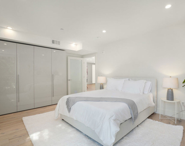 8210 Fountain Avenue - Photo Thumbnail 19