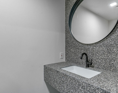 3688 Overland Avenue - Photo Thumbnail 4