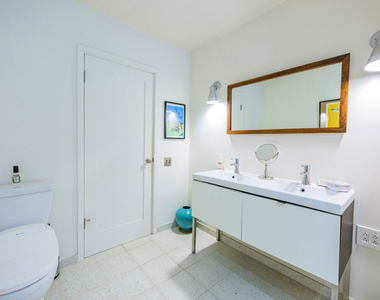 241 Rees Street - Photo Thumbnail 33