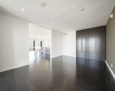 800 W 1st Street - Photo Thumbnail 10