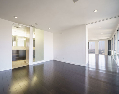 800 W 1st Street - Photo Thumbnail 11