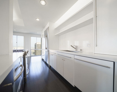 800 W 1st Street - Photo Thumbnail 9