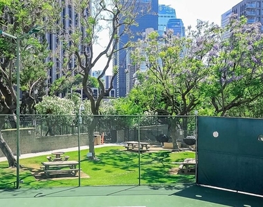800 W 1st Street - Photo Thumbnail 24