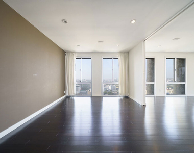 800 W 1st Street - Photo Thumbnail 11