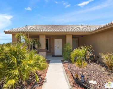 67365 Desert View Avenue - Photo Thumbnail 6