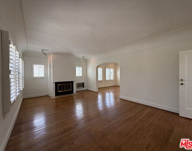 1249 S Tremaine Avenue - Photo Thumbnail 7