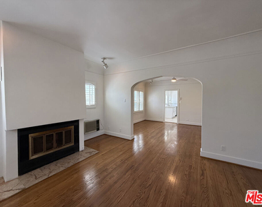 1249 S Tremaine Avenue - Photo Thumbnail 9