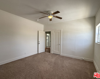 1249 S Tremaine Avenue - Photo Thumbnail 12