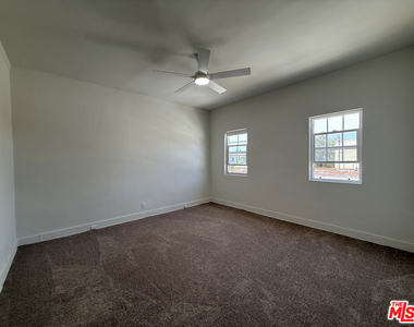 1249 S Tremaine Avenue - Photo Thumbnail 19