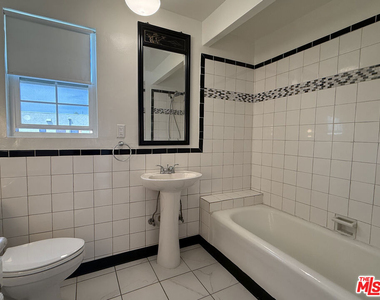 1249 S Tremaine Avenue - Photo Thumbnail 15