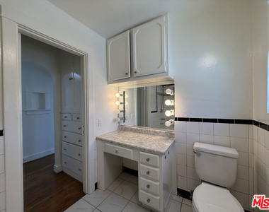 1249 S Tremaine Avenue - Photo Thumbnail 18