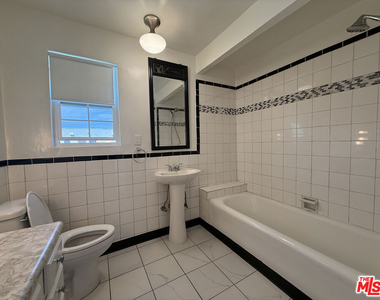 1249 S Tremaine Avenue - Photo Thumbnail 17