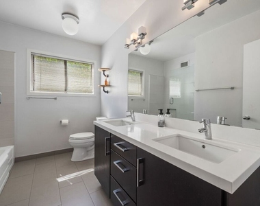 13453 Debby Street - Photo Thumbnail 32