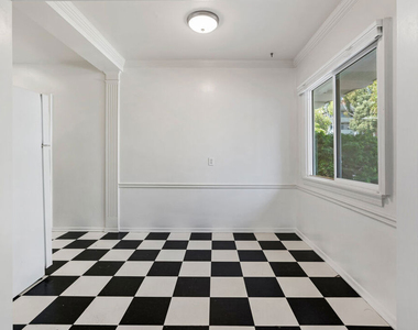 180 N Clark Drive - Photo Thumbnail 6