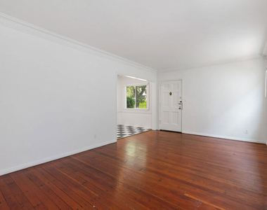 180 N Clark Drive - Photo Thumbnail 3
