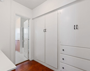 180 N Clark Drive - Photo Thumbnail 13