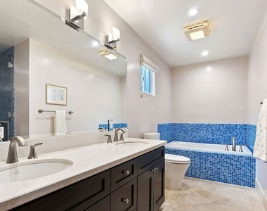 7863 Electra Drive - Photo Thumbnail 11