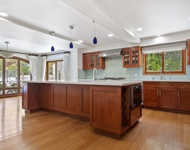 7863 Electra Drive - Photo Thumbnail 5