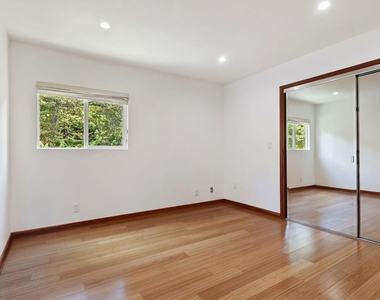 7863 Electra Drive - Photo Thumbnail 15