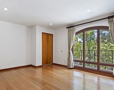 7863 Electra Drive - Photo Thumbnail 8