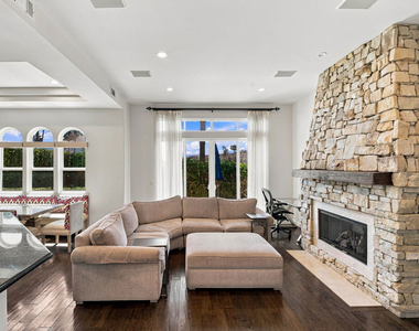 23949 De Ville Way - Photo Thumbnail 6