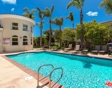 23949 De Ville Way - Photo Thumbnail 40