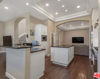 23949 De Ville Way - Photo Thumbnail 9