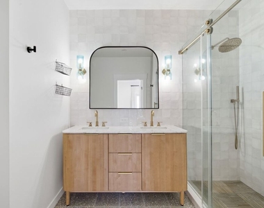 137 E Avenue 43 - Photo Thumbnail 22