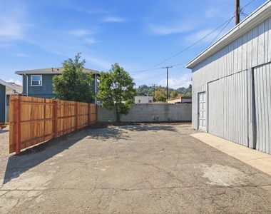 137 E Avenue 43 - Photo Thumbnail 30