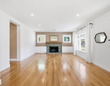 137 E Avenue 43 - Photo Thumbnail 8
