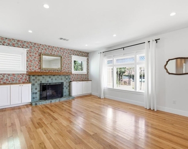 137 E Avenue 43 - Photo Thumbnail 6