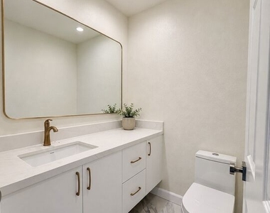 804 N Kenilworth Avenue - Photo Thumbnail 11