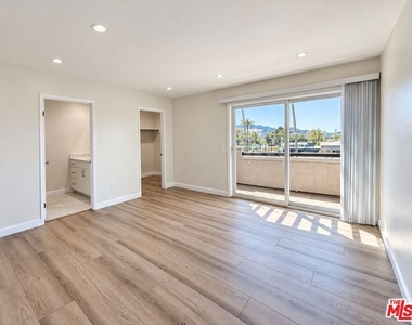804 N Kenilworth Avenue - Photo Thumbnail 12