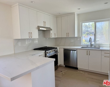 804 N Kenilworth Avenue - Photo Thumbnail 10