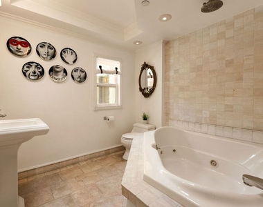 7770 Firenze Avenue - Photo Thumbnail 24