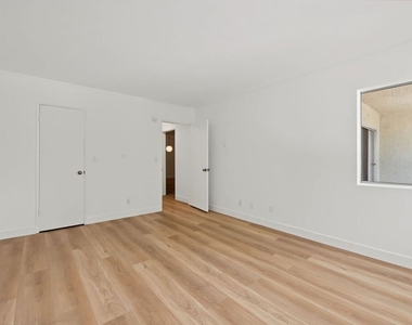 16169 W Sunset Boulevard - Photo Thumbnail 15