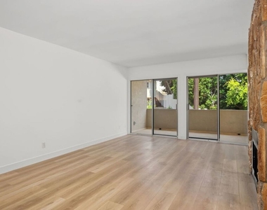 16169 W Sunset Boulevard - Photo Thumbnail 2