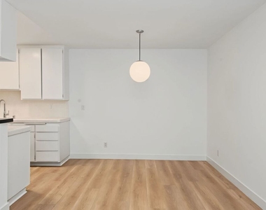16169 W Sunset Boulevard - Photo Thumbnail 9