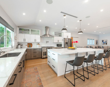 4629 Cerro Verde Place - Photo Thumbnail 10