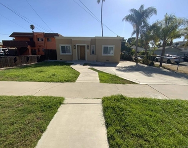 520 Glover Ave - Photo Thumbnail 1