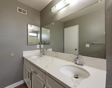 1045 Fuchsia Lane - Photo Thumbnail 21