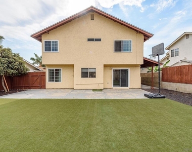 1045 Fuchsia Lane - Photo Thumbnail 3