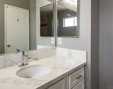 1045 Fuchsia Lane - Photo Thumbnail 24